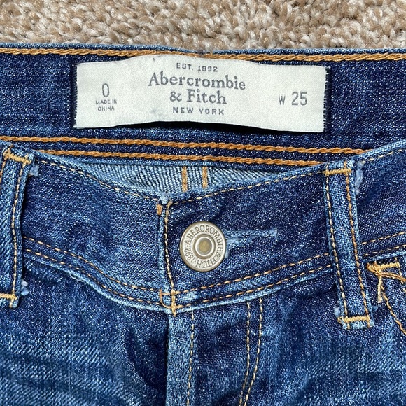 Abercrombie and Fitch jeans size 0 - Picture 2 of 8